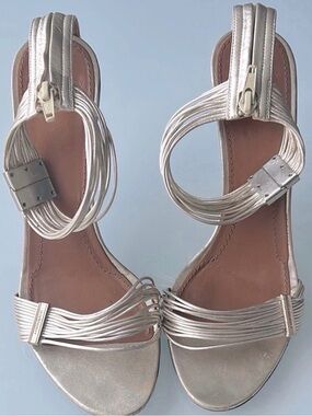 Givenchy Women’s shoes 10.5 (41) Metallic Gold  Heels